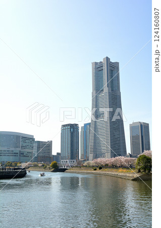 横浜 124160807