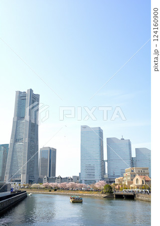 横浜 124160900