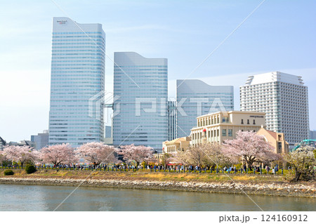 横浜 124160912