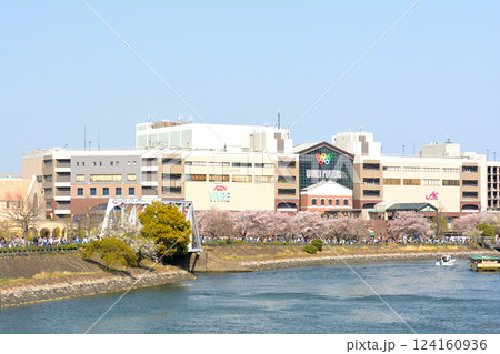 横浜 124160936