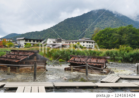 奥日光湯元温泉　湯元源泉（栃木県日光市） 124161424