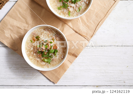 Rice porridge with minced pork 124162119