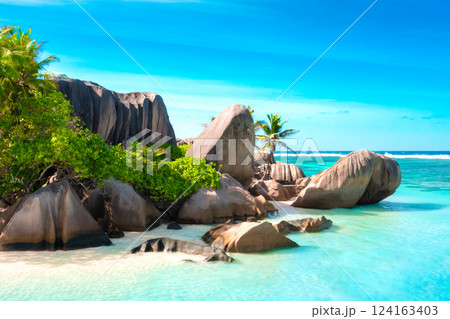 Anse Source D'Argent - the most beautiful beach of Seychelles. La Digue Island, Seychelles 124163403