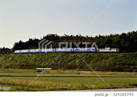 1993年　紀勢本線を走るDD51791名古屋12系お座敷列車 124163745