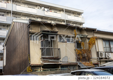 古いテラスハウス（長屋） 124164072