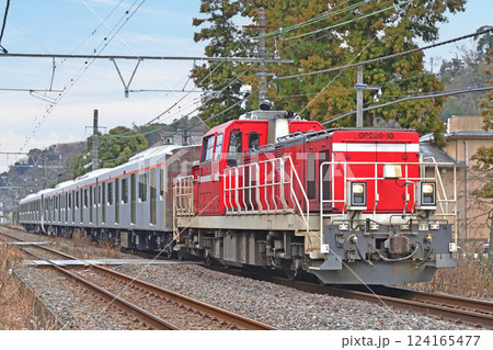 横須賀線　北鎌倉　JR貨物　DD200-10（愛知）＋東急　6020系　6151編成　甲種輸送 124165477