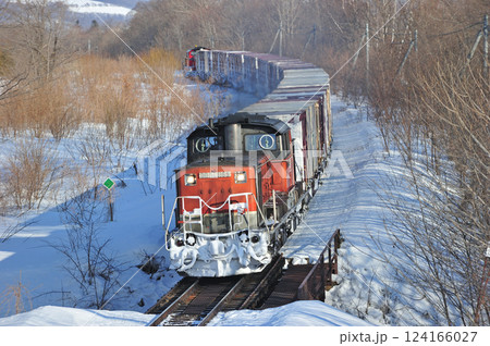 石北本線 遠軽-安国 JR貨物 DD51-1165+コキ+DD51-1150(鷲別) 石北本線 遠軽-安国 JR貨物 DD51-1165+コキ+DD51-1150(鷲別) 124166027