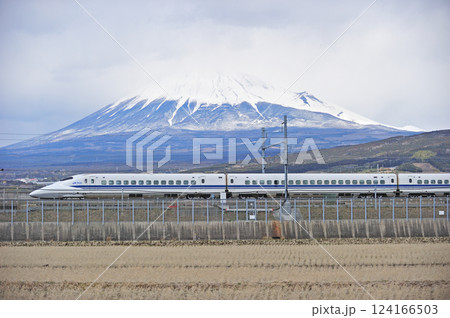 東海道新幹線　三島－新富士　JR西日本　700系　B8編成（博多）　のぞみ　ひかり　こだま 124166503