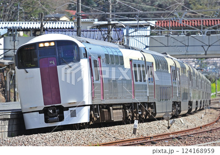 中央本線　上野原　JR東日本　215系　NL4編成（国府津）　ホリデー快速ビューやまなし 124168959