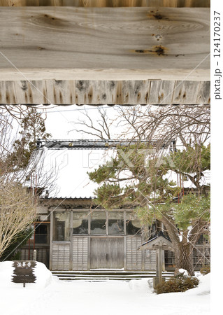 冬の北海道江差町で成翁山法華寺境内の風景を撮影 冬の北海道江差町で成翁山法華寺境内の風景を撮影 124170237