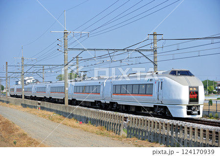 高崎線 岡部-深谷 JR東日本 651系1000番台 OM204編成(大宮) あかぎ 高崎線 岡部-深谷 JR東日本 651系1000番台 OM204編成(大宮) あかぎ 124170939