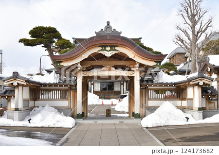 冬の北海道北斗市で慈眼山廣徳寺境内の風景を撮影 124173682