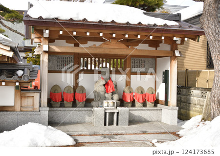 冬の北海道北斗市で慈眼山廣徳寺境内の風景を撮影 124173685