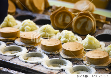 露店商 テキ屋 的屋 124173907