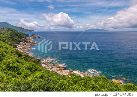 夏の東シナ海　釣りポイント　洋上アルプス屋久島 124174305