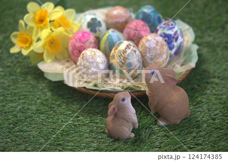 イースター イースター 124174385