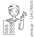 笑顔で100点を取ったテストを見せる小学生の男の子（線画） 124176025