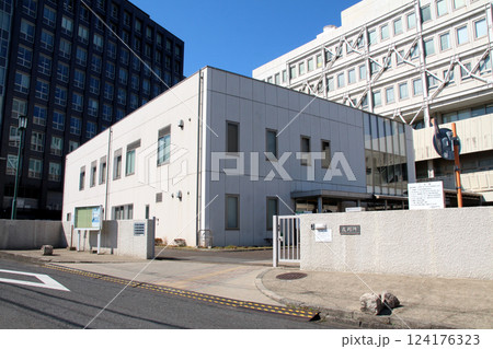 大津地方裁判所の建物外観 124176323