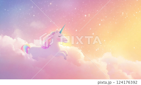 ファンタジックな雲の上に佇む白ピンクのユニコーン 124176392
