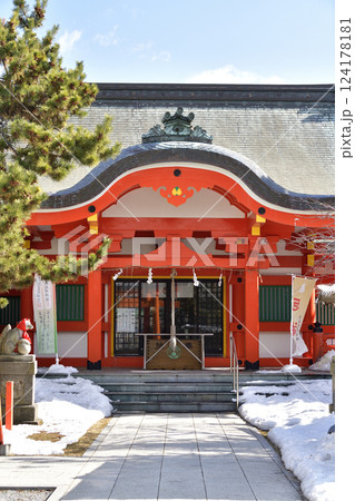 早春の北海道函館市で大森稲荷神社境内の風景を撮影 早春の北海道函館市で大森稲荷神社境内の風景を撮影 124178181