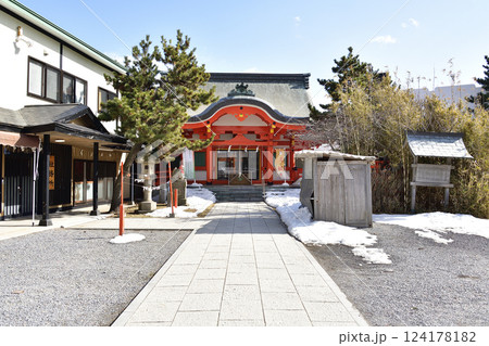 早春の北海道函館市で大森稲荷神社境内の風景を撮影 早春の北海道函館市で大森稲荷神社境内の風景を撮影 124178182