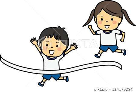 かこっこのゴールする男女の子供 124179254