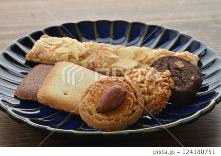 ロイスダール 124180751