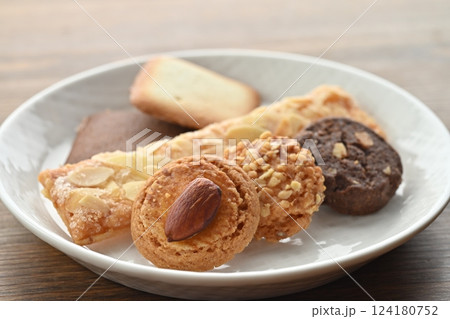 ロイスダール 124180752