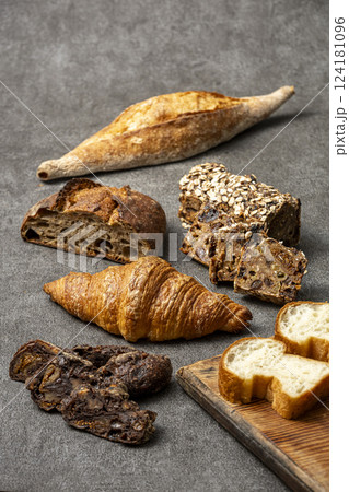 いろいろなパン　パン集合 124181096