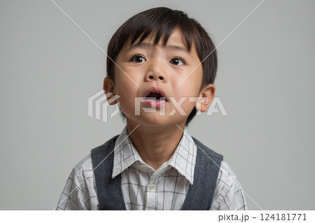 うがいをする男の子 AI生成画像 うがいをする男の子 AI生成画像 124181771