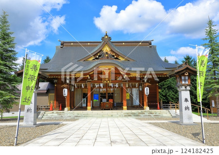 初夏の美瑛神社 初夏の美瑛神社 124182425