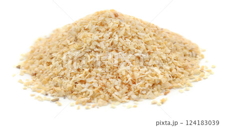 Garlic dried and grated 124183039