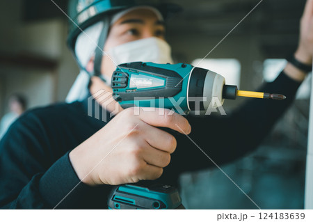 interior finishing interior finishing 124183639