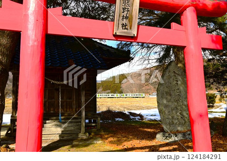 遠野遺産と釜石線の列車（キハ100系） 124184291