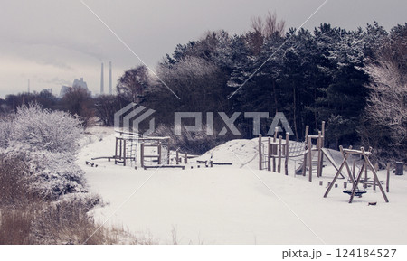 Snowy day in Brondby 124184527