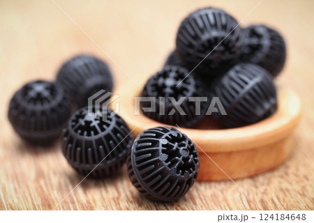 Aquarium bio balls 124184648