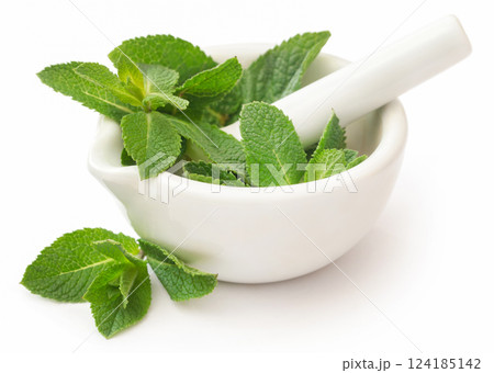 Mint leaves 124185142