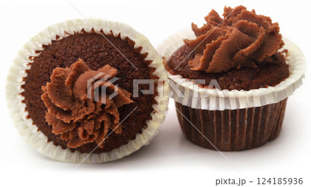 Freshly prepared homemade muffin 124185936