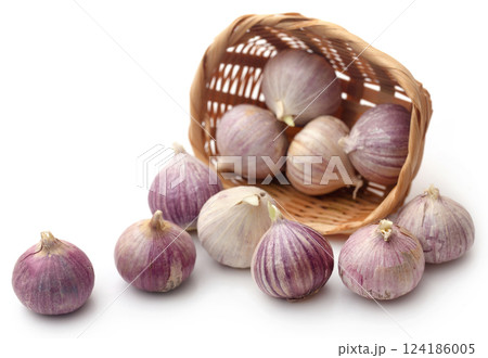 Solo or single clove garlic 124186005