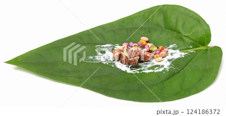 Betel leaf and its spices Betel leaf and its spices 124186372