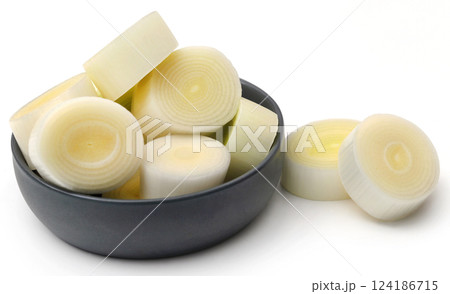 Fresh leek stems and leaves 124186715
