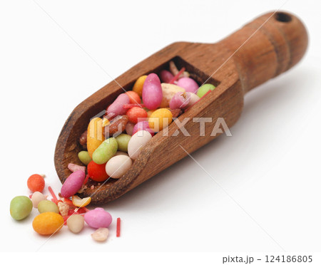 Colorful paan masala Colorful paan masala 124186805