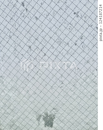 写真素材: 窓についた雪と水滴のイメージ　  124187214