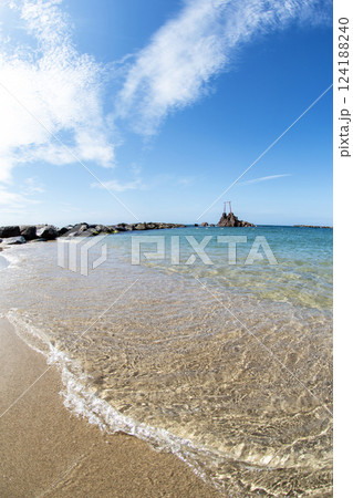 透明度が素晴らしい 鳥取県 ハワイ海水浴 透明度が素晴らしい 鳥取県 ハワイ海水浴 124188240
