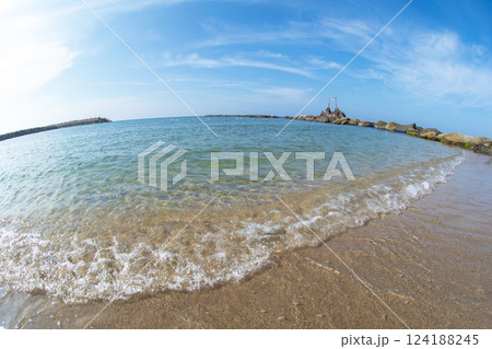 透明度が素晴らしい 鳥取県 ハワイ海水浴 透明度が素晴らしい 鳥取県 ハワイ海水浴 124188245