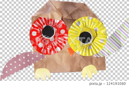 子供が制作したフクロウ 124191080