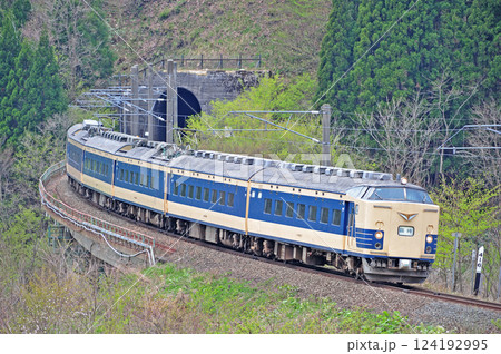 奥羽本線 白沢-陣場 JR東日本 583系 N1+N2編成(秋田) 臨時 奥羽本線 白沢-陣場 JR東日本 583系 N1+N2編成(秋田) 臨時 124192995