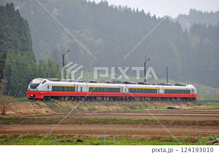 奥羽本線　石川－弘前　JR東日本　E751系　A-103編成（青森）　つがる 124193010