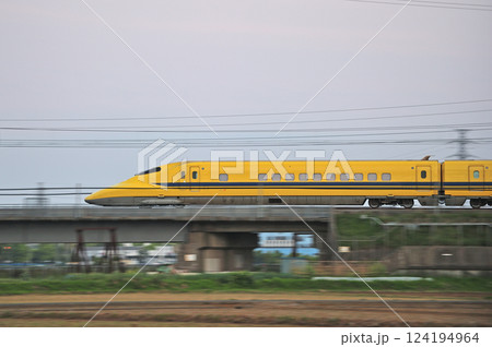 東海道新幹線 小田原-新横浜 JR東海 923形0番台 T4編成(東京) ドクターイエロー 東海道新幹線 小田原-新横浜 JR東海 923形0番台 T4編成(東京) ドクターイエロー 124194964