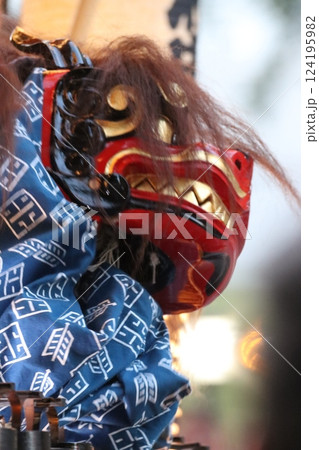 くらやみ祭の獅子舞 くらやみ祭の獅子舞 124195982